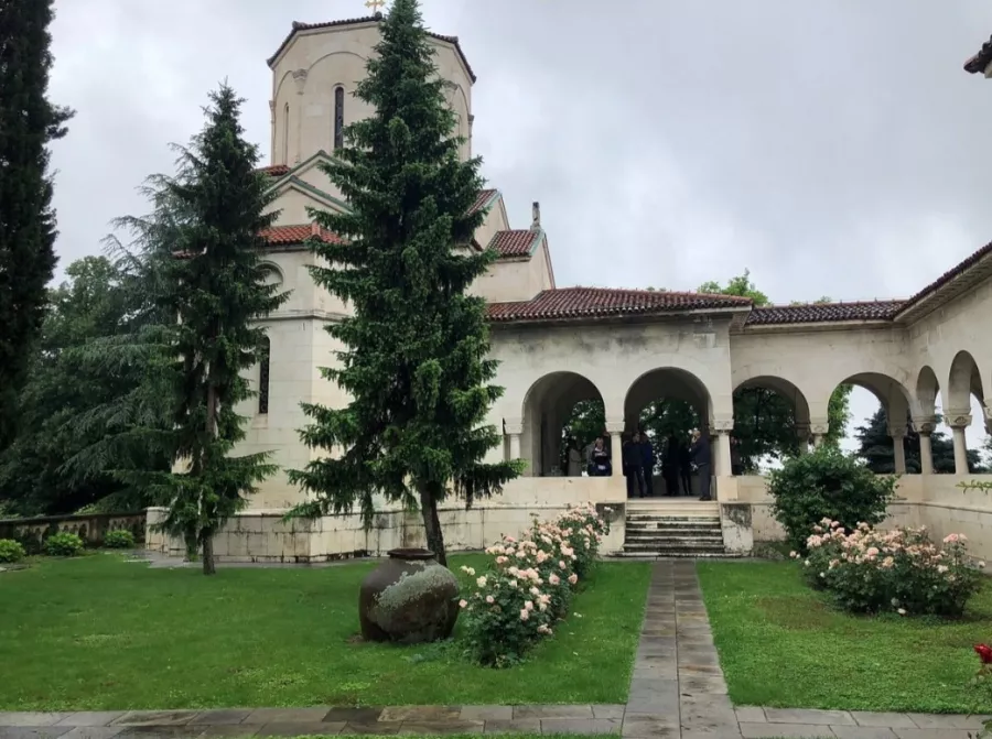 Royal Palace в Белграде: Дворец, История, холм Дединье, лес Кошутняк,