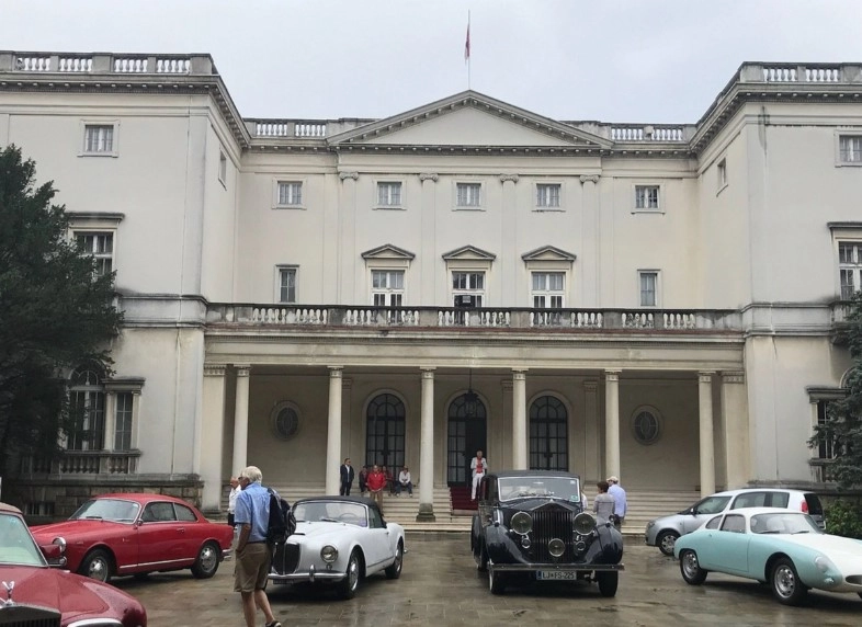 Royal Palace в Белграде: Дворец, История, холм Дединье, лес Кошутняк,