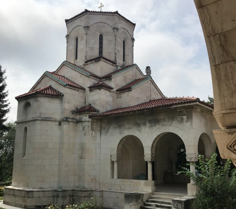 Royal Palace в Белграде: Дворец, История, холм Дединье, лес Кошутняк,