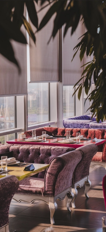 Панорамный ресторан на крыше Extra Lounge в Казани: Вино, Ресторан, Восточная кухня, Итальянская кухня, Японская кухня, Азиатская кухня, Еда, Кавказская кухня,