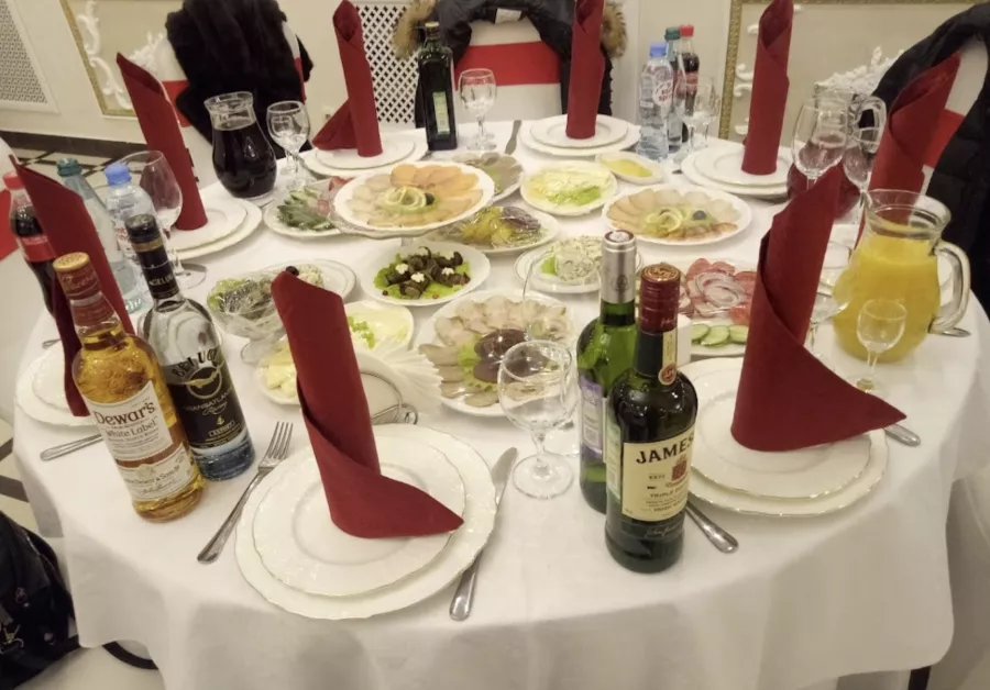 Кафе Бакинская жемчужина в Москве: Кафе, Вкусно, Европейская кухня, Мясо,