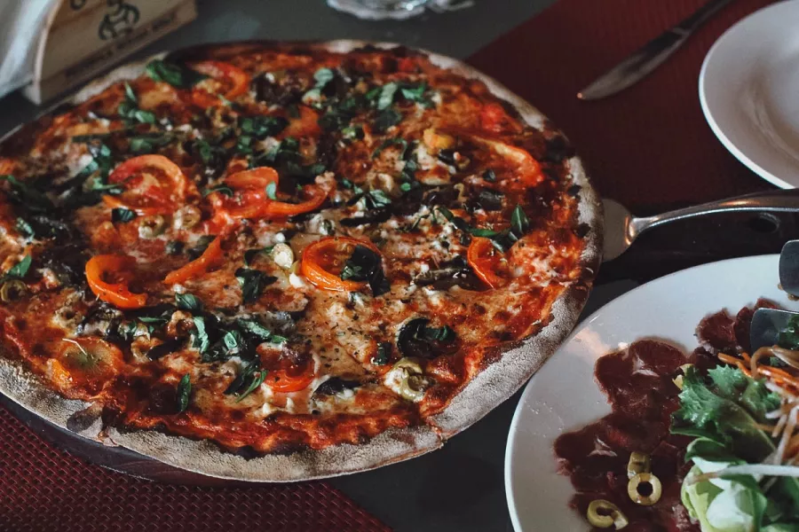 Ресторан Giuseppe Pizzeria & Sicilian Roast в Бохоль: Еда, Пицца, Итальянская кухня, Ресторан,