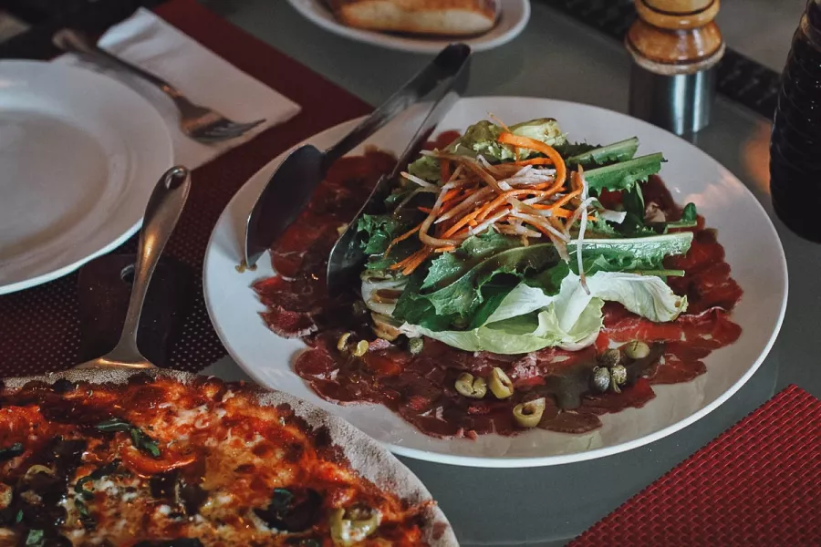 Ресторан Giuseppe Pizzeria & Sicilian Roast в Бохоль: Еда, Пицца, Итальянская кухня, Ресторан,