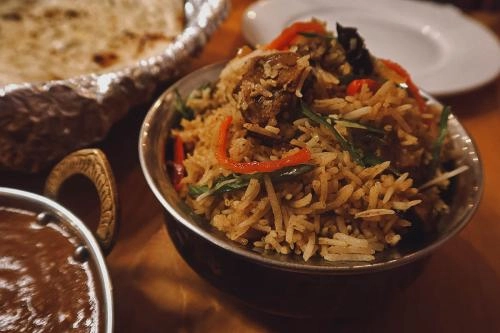 Ресторан Bollywood Tadka в Бохоль: Бар, Еда, Ресторан,