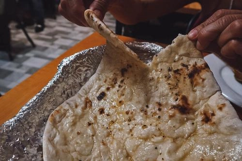 Ресторан Bollywood Tadka в Бохоль: Бар, Еда, Ресторан,