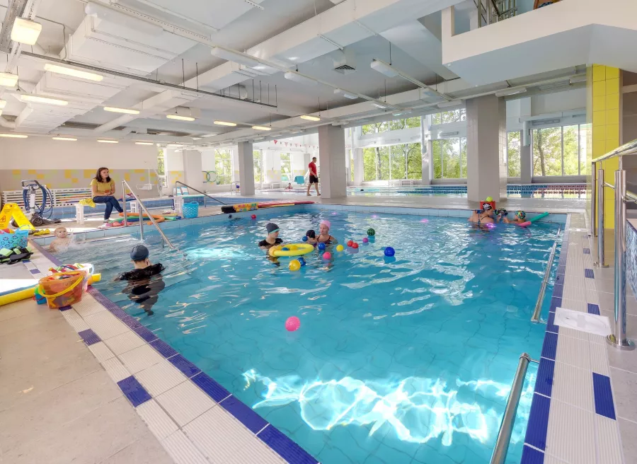 Семейный Водно-оздоровительный Центр Реасан в Санкт-Петербурге: Swimming pool, Бассейн, Hydro massage, Гидромассаж, Тренажёрный зал, Gym,