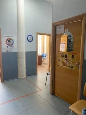 Ветеринарные клиники "Центр неотложной ветеринарной офтальмологии и микрохирургии глаза".