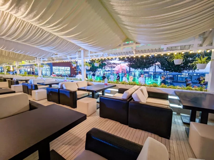 Ресторан Lounge Beach в Анапе: Живая музыка , Караоке, Банкеты,