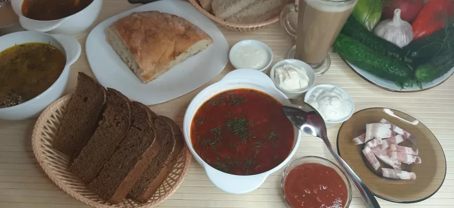 Кафе Еда-Вода в Анапе: Китайская кухня, Детское меню, Спортивные трансляции, Летняя терраса, Проведение банкетов, Доставка,