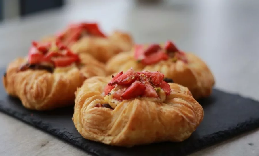 Кофейня Cofferencia в Краснодаре: Паста , Поке, Салаты , Боулы, Можно с собакой, Английский завтрак,