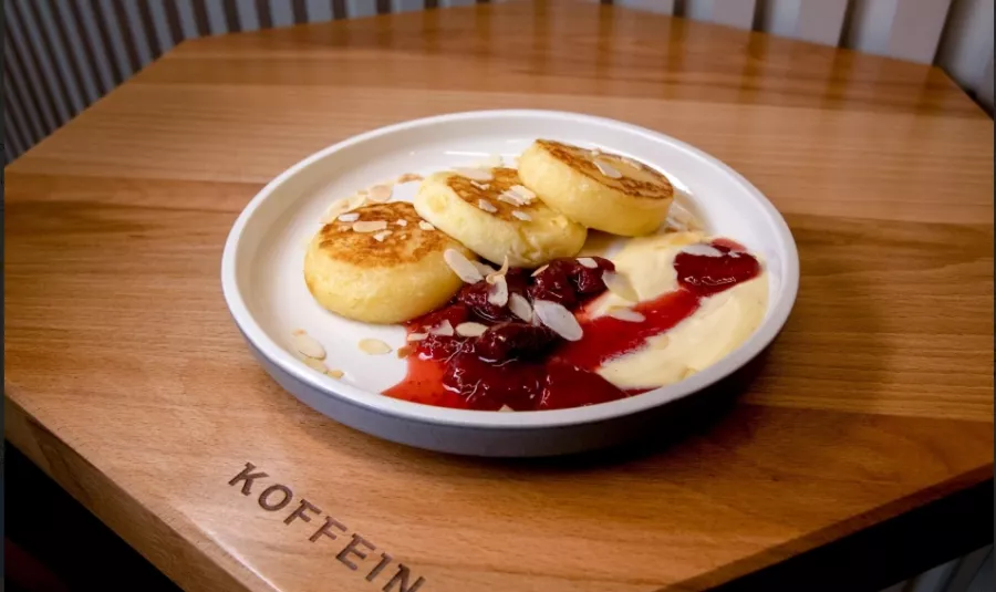 Кофейня Koffein в Краснодаре: Блины , Салаты , Сэндвичи, Свежевыжатые соки, Кофе с собой, Молочные коктейли ,