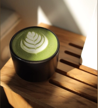 Кофейня Koffein в Краснодаре: Блины , Салаты , Сэндвичи, Свежевыжатые соки, Кофе с собой, Молочные коктейли ,