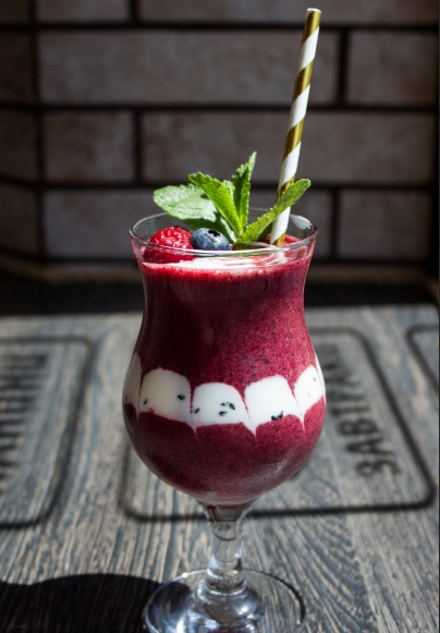 Кофейня Latte bar в Краснодаре: Хот- доги , Картофель-фри, Бельгийские вафли , Детское меню, Летняя терраса,