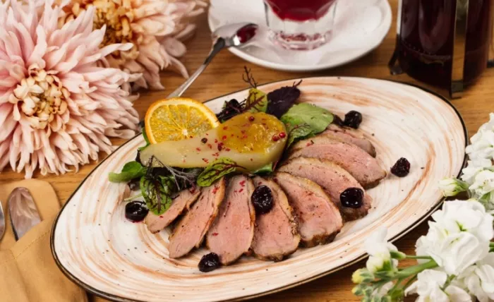 Кафе-кондитерская "Theo Cafe".