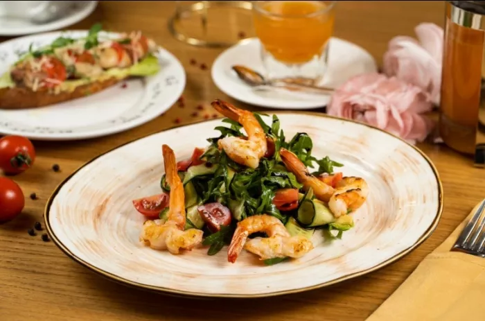 Кафе-кондитерская "Theo Cafe".