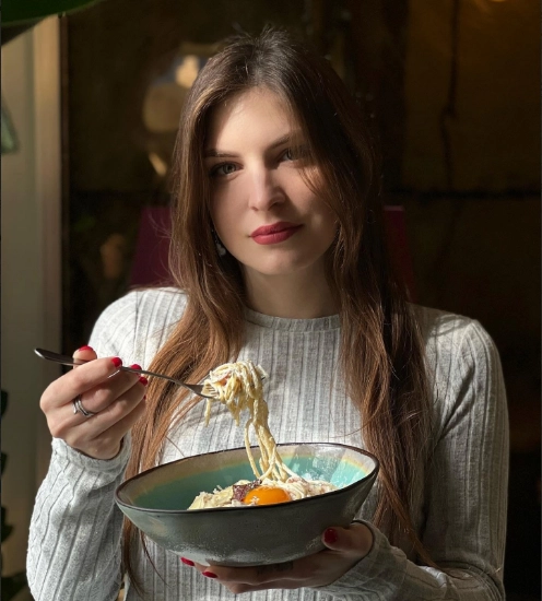 Кофейня Сгущенка в Краснодаре: Wok, Паста , Рис , Салаты, Летняя терраса, Настольные игры,