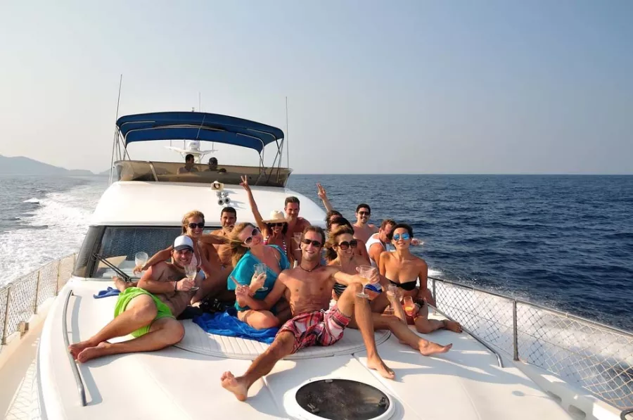 Аренда яхт и катеров Yachts Calypso в Сочи: ⚓Яхта, Аренда Яхты, Круиз на Яхте, Свадьба на Яхте, Корпоратив,