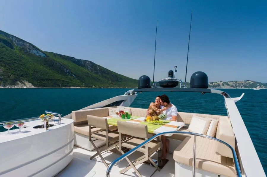 Аренда яхт и катеров Yachts Calypso в Сочи: ⚓Яхта, Аренда Яхты, Круиз на Яхте, Свадьба на Яхте, Корпоратив,