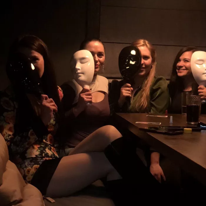 "Антикафе Холостяки и Холостячки".