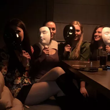 "Антикафе Холостяки и Холостячки".