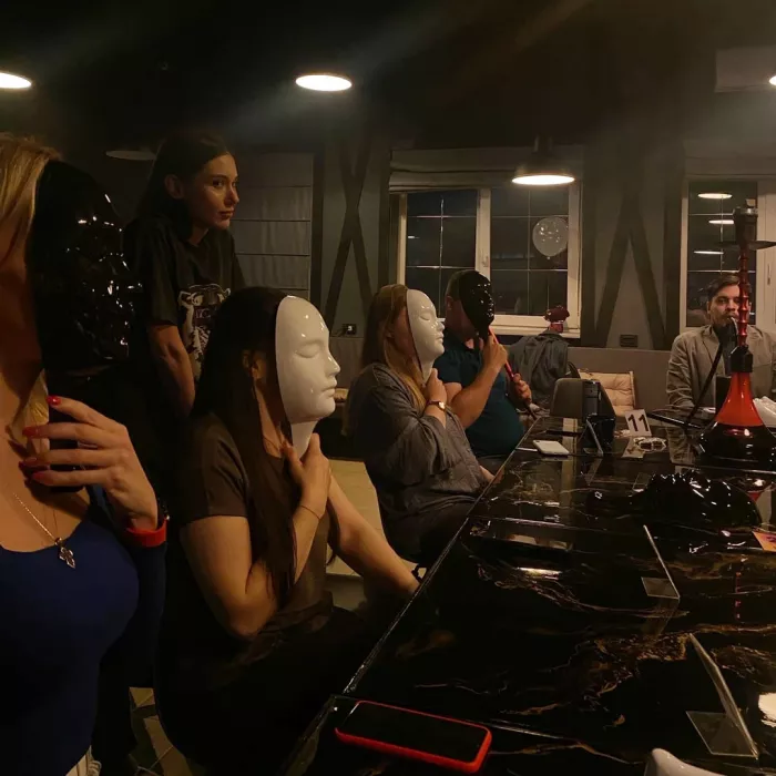 "Антикафе Холостяки и Холостячки".