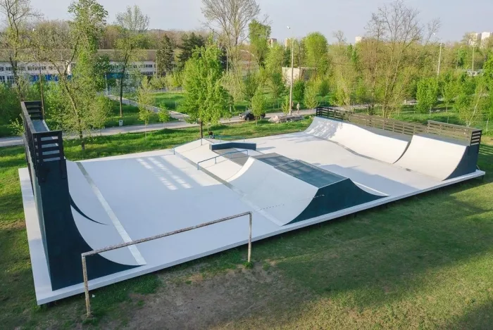 "Скейт-парк в Октябрьском районе".