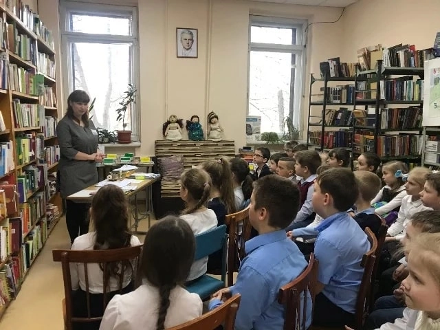 Библиотека им. Фадеева в Ростове-на-Дону: Библиотека, Читать, Книги, Журналы, Чтение,