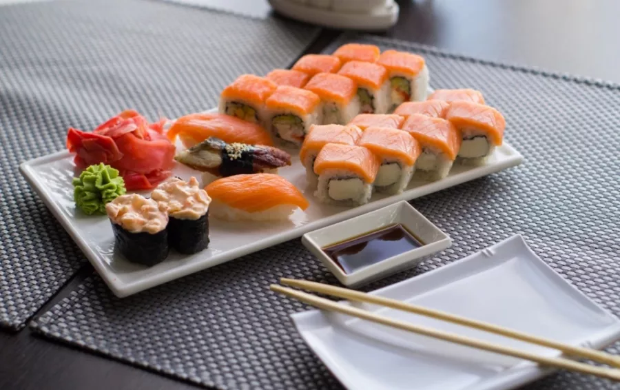 Ресторан ПРОСУШИ на Чекистов в Краснодаре: Еда, Супы, Японская кухня, Пицца, Доставка, Суши, Салаты, Итальянская кухня,