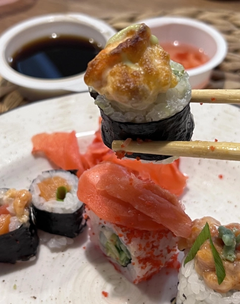 Ресторан ПРОСУШИ на Чекистов в Краснодаре: Еда, Супы, Японская кухня, Пицца, Доставка, Суши, Салаты, Итальянская кухня,