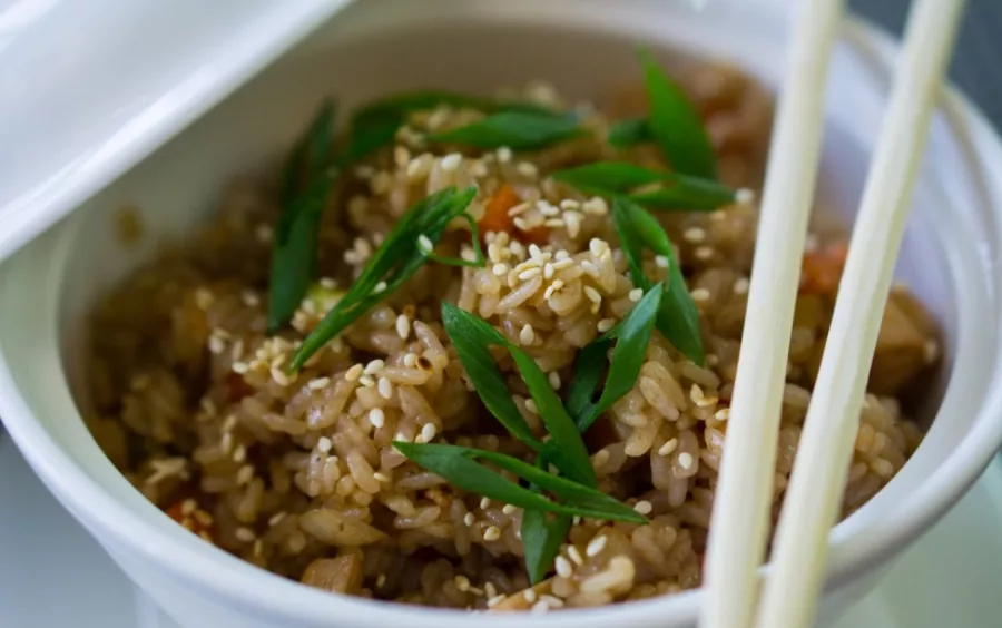 Ресторан ПРОСУШИ на Чекистов в Краснодаре: Еда, Супы, Японская кухня, Пицца, Доставка, Суши, Салаты, Итальянская кухня,