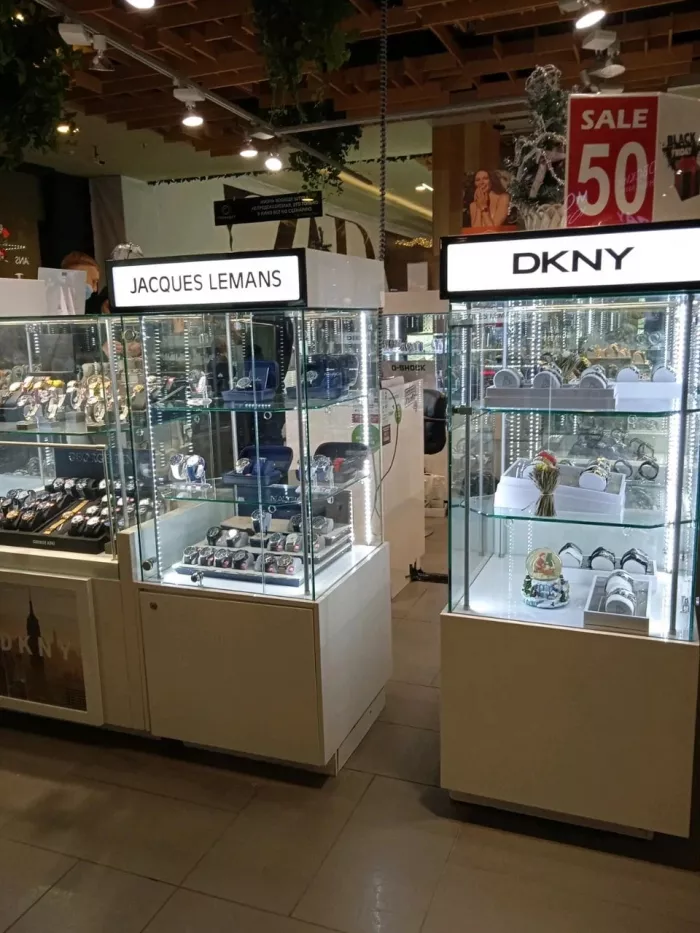 Антикварный магазин "Арт базар".