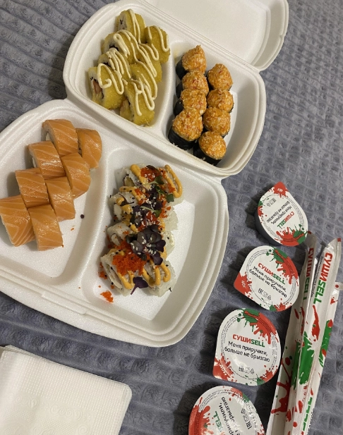 Кафе СУШИSELL в Краснодаре: Японская кухня, Салаты , Суши, Лапша wok, Заказ навынос,