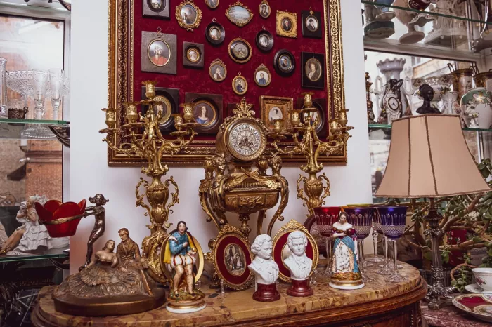 Антикварный магазин "Штучка".