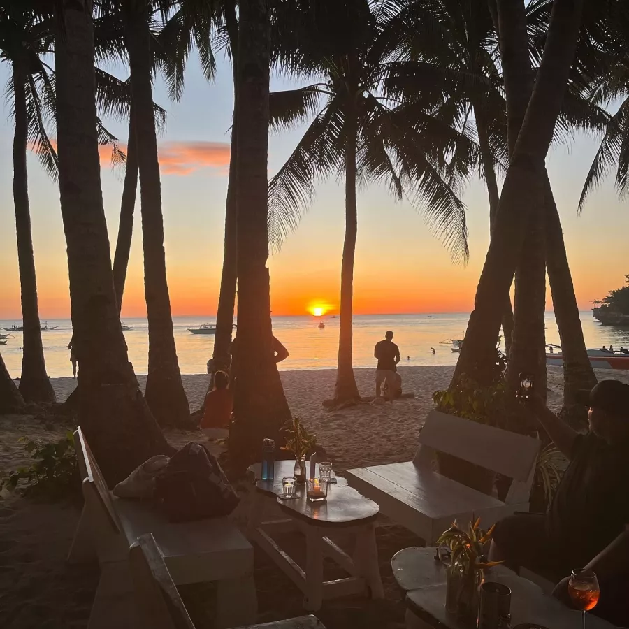 Рестобар Dinibeach в Боракай: Bar, Restaurant, Beach, Пляж, Ресторан, Бар,