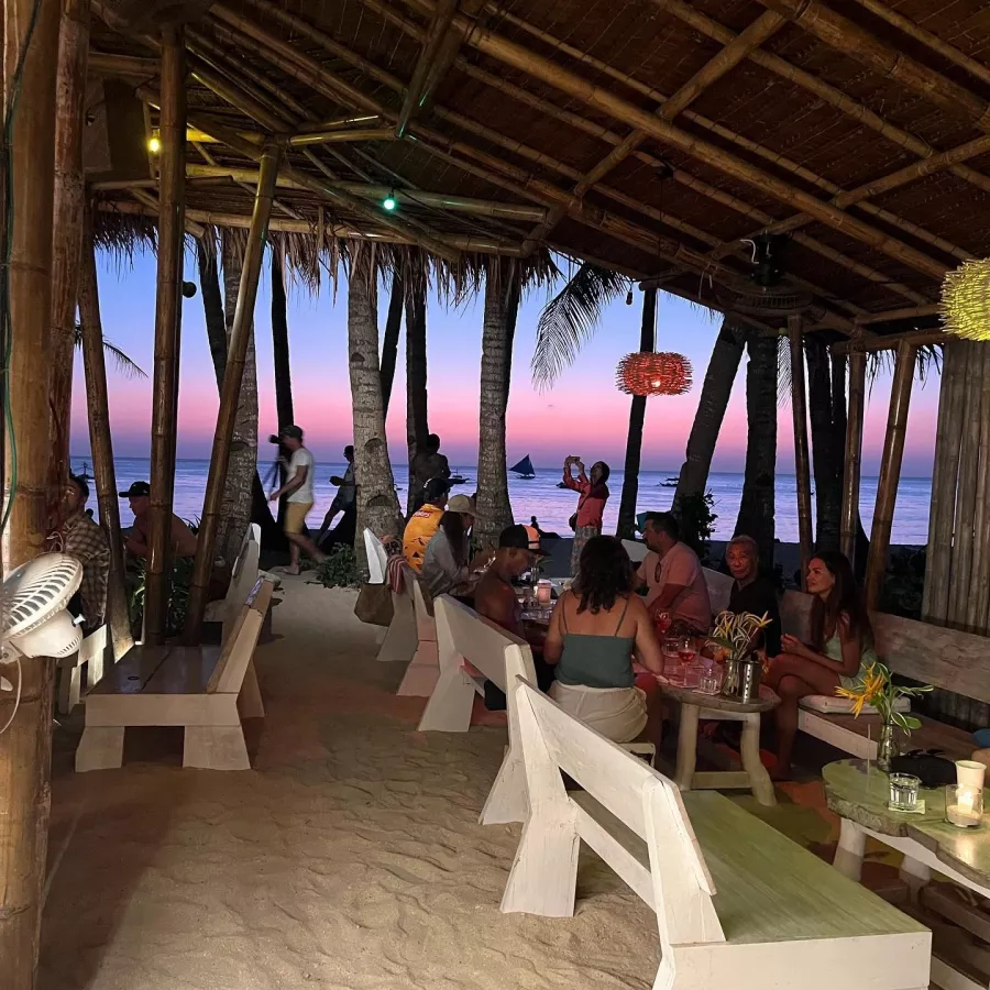 Рестобар Dinibeach в Боракай: Bar, Restaurant, Beach, Пляж, Ресторан, Бар,