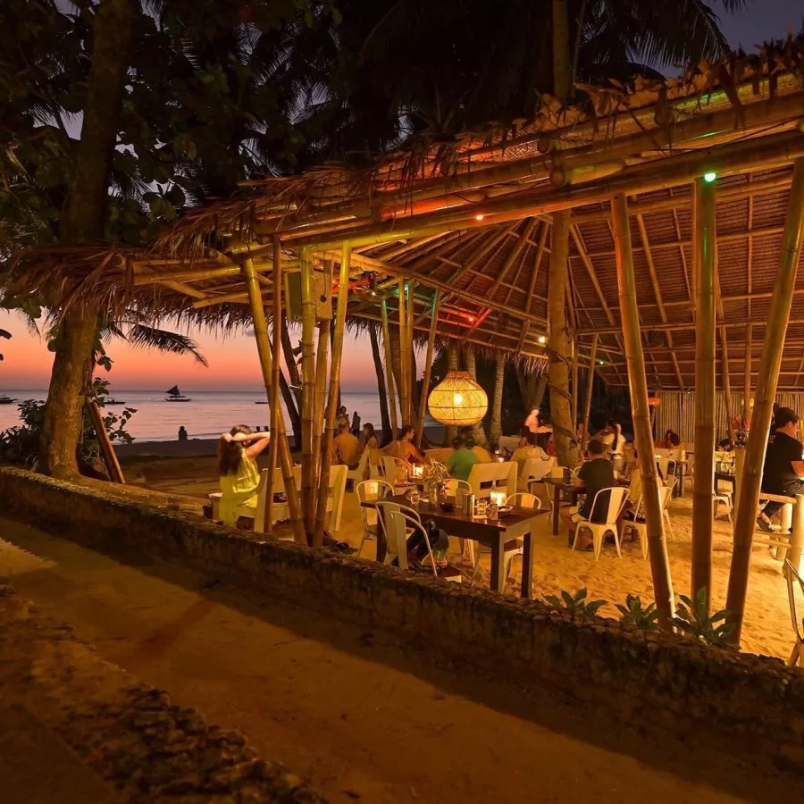Рестобар Dinibeach в Боракай: Bar, Restaurant, Beach, Пляж, Ресторан, Бар,