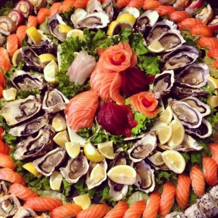 Сушибар Tavernola в Комо: Море продукты , Суши Роллы , Азиатская кухня , Бар ,