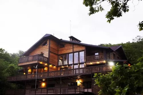 Shale & Spa Berloga  в  Мезмай