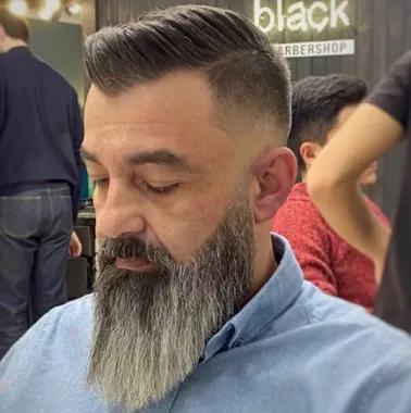 Барбершоп "Black Barber Shop Center".