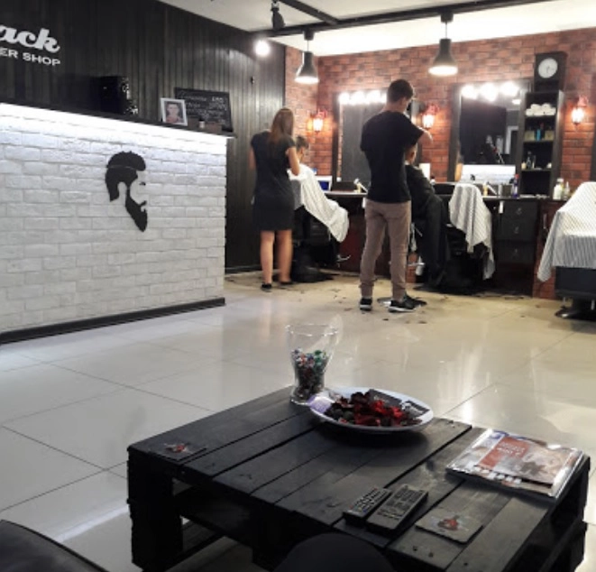 Барбершоп Black Barber Shop Center в Майкопе: Детская Стрижка, Волосы, Борода, Причёска, Парикмахерская,