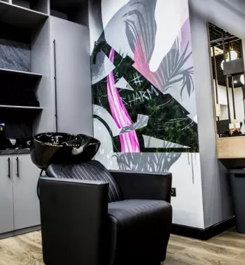 "SDF MEN" BARBERSHOP.