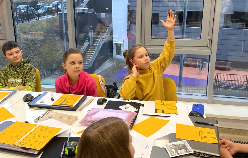 Школа дизайна Education design на Радужной в Видном: Школа Дизайна, Композиция, Колористика, Проектная Деятельность, Визуализация, Сторитейлинг, SMM, Брендирование,