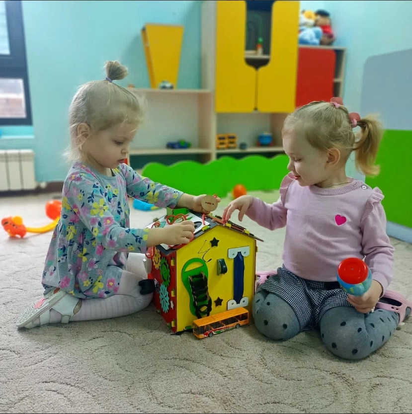 Детский развивающий центр Polyana kids в Адлере: Развивающие игры, Физическая Активность, Творческие Уроки, Пальчиковая Зарядка, Продленка, Подготовка к школе,