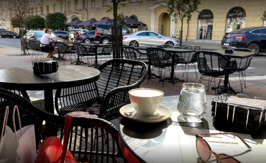 Кафе Michel в Минске: Еда, Заказ столиков, Заказ навынос, Летняя терраса, Кафе, Европейская кухня, Авторская кухня,