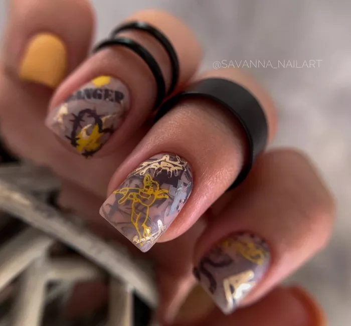 Ногтевая студия "Savanna Nailart".