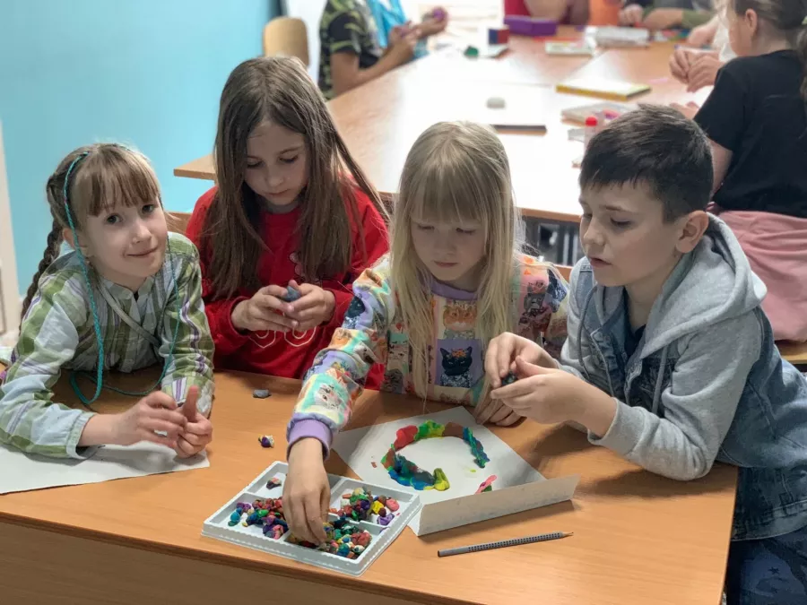 Семейная школа Достояние в Краснодаре: Детский клуб, Образовательный центр, Центр детского развития, Шахматы, Логопед, Рисование, Подготовка к школе, Детский фитнес, Карате,