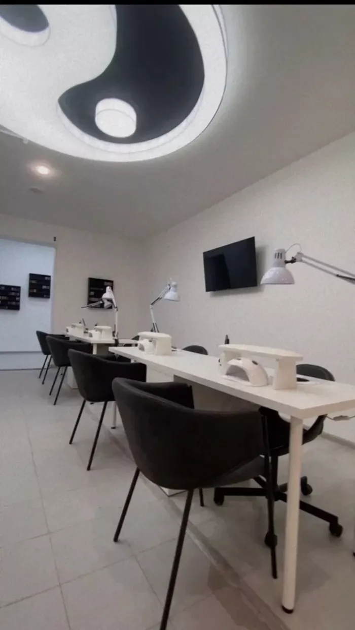 Салон красоты "Moon".