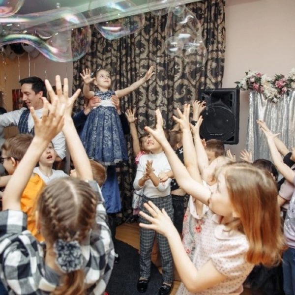 Центр комплексного развития детей Империя детства в Краснодаре: Продлёнка, Детский клуб, Семейные классы, Подготовка к школе, Центр детского развития, РКШ, Курсы английского языка, Арт-мастерская, Нейропсихолог,