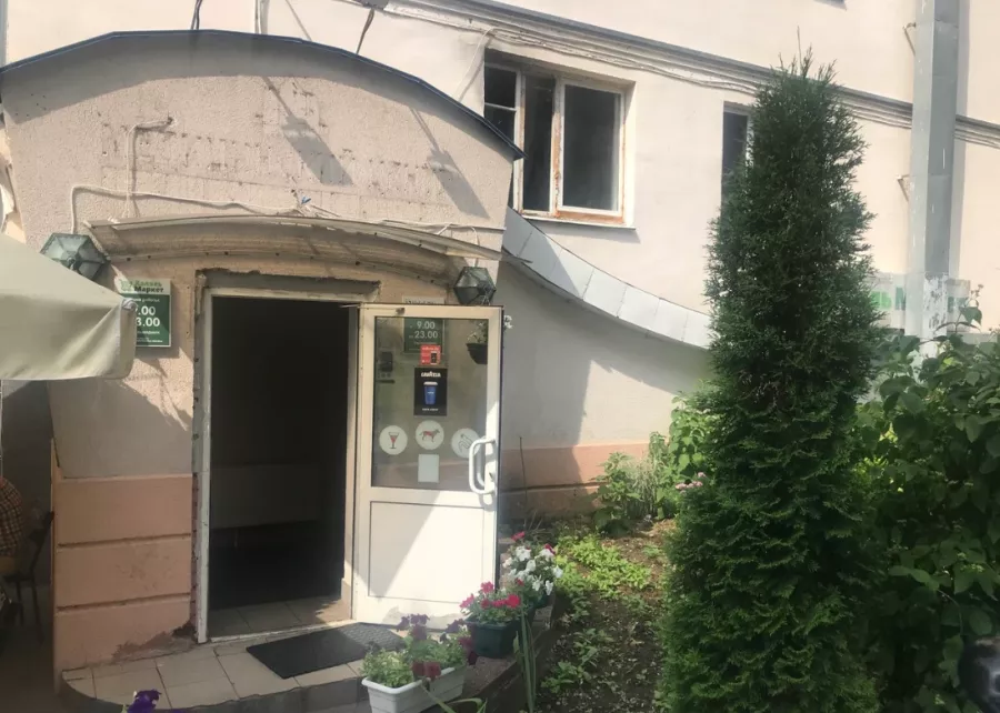 Кафе Halal Döner в Минске: Арабская кухня, Бизнес-ланч, Заказ навынос, Проведение банкетов, До 35 мест, Оплата картой, Наличный расчёт, Оплата через банк, Восточная кухня,