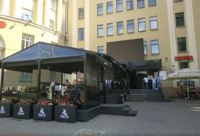 Бар Lidbeer Bar Цёмны в Минске: Пивной бар, Заказ столиков, До 65 мест, Глинтвейн, Оплата картой, Наличный расчёт, Винная карта, Пицца, Паста, Летняя терраса,